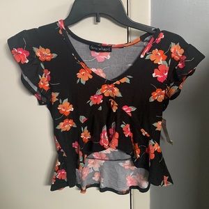 Cropped floral tee shirt